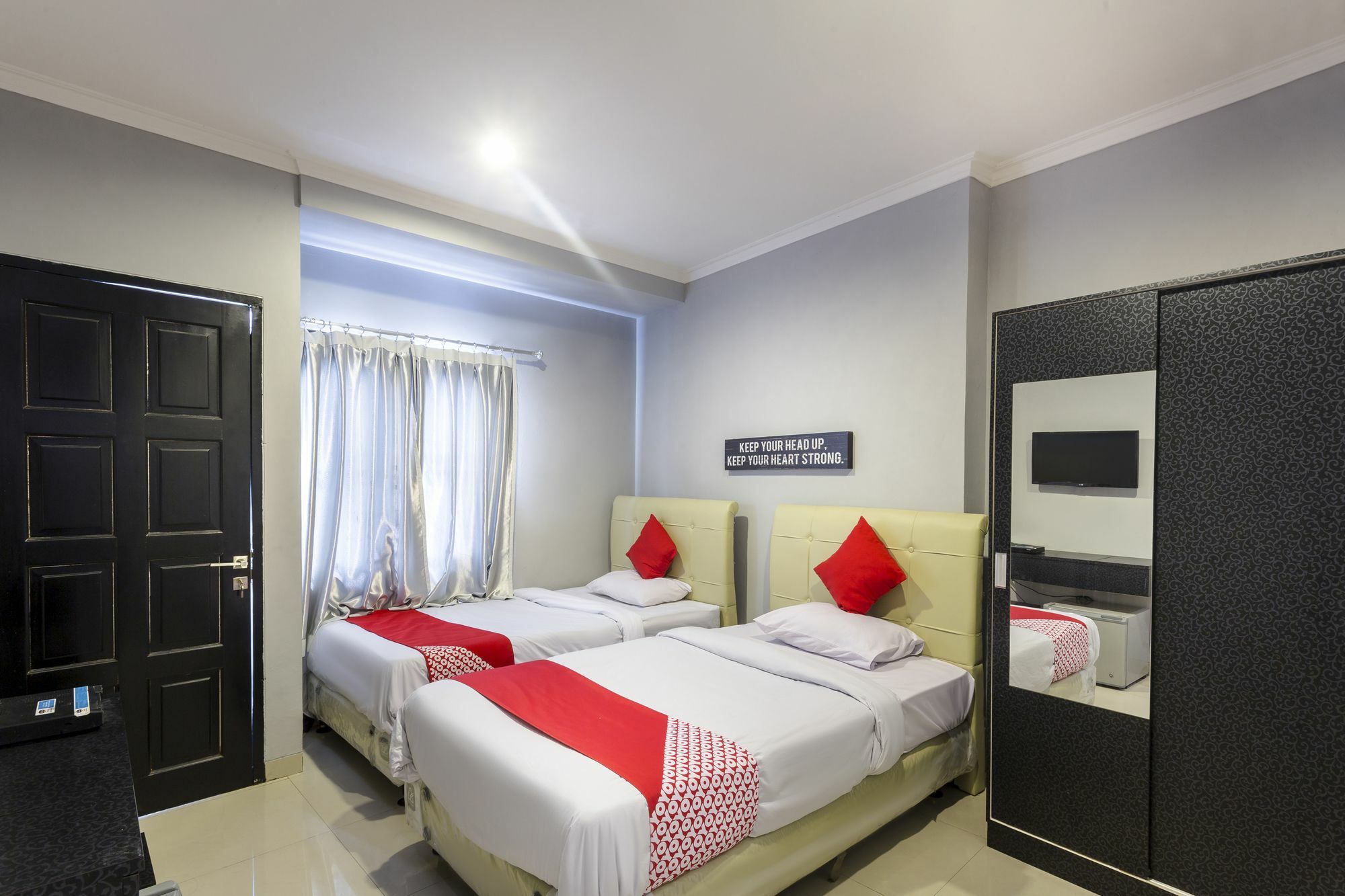 Oyo 105 La Maison D Ilona Jakarta Exterior foto